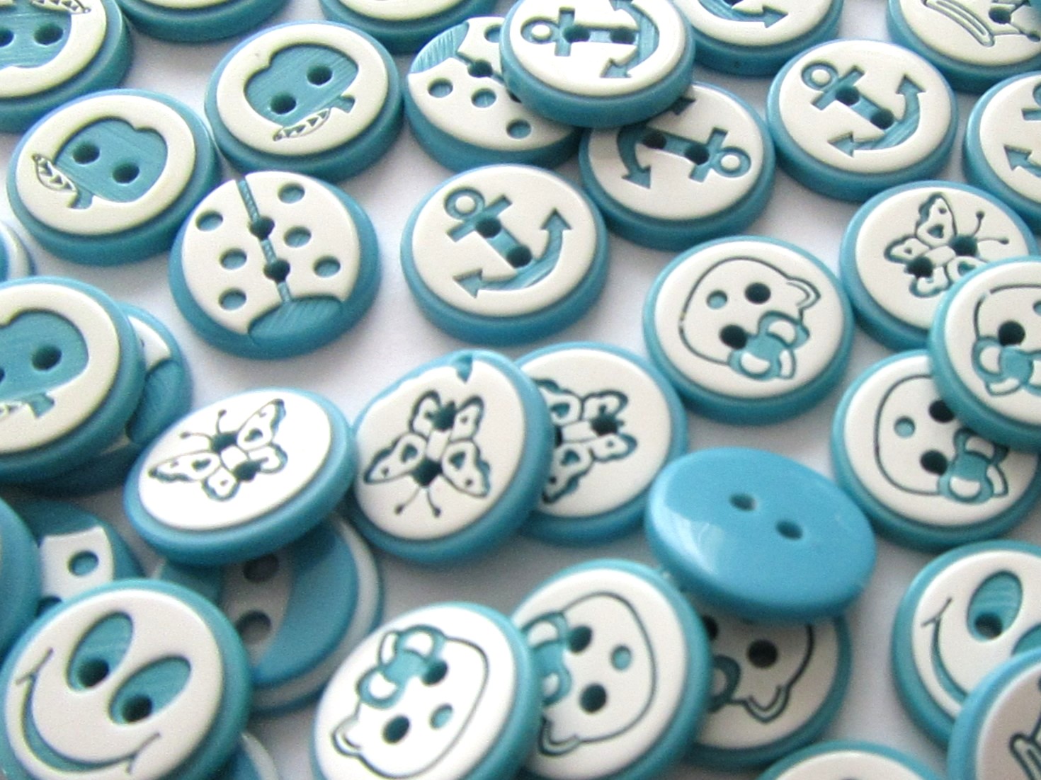 IMG_8506 TURQUOISE BUTTON 14MM 3772 - Image 1