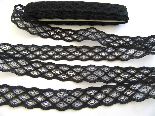 IMG_8980 NON ELASTIC LACE 2.5 CM 1227 - Image 1