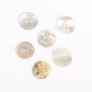 DROPS PEARL BUTTON 15MM 521 - Image 2
