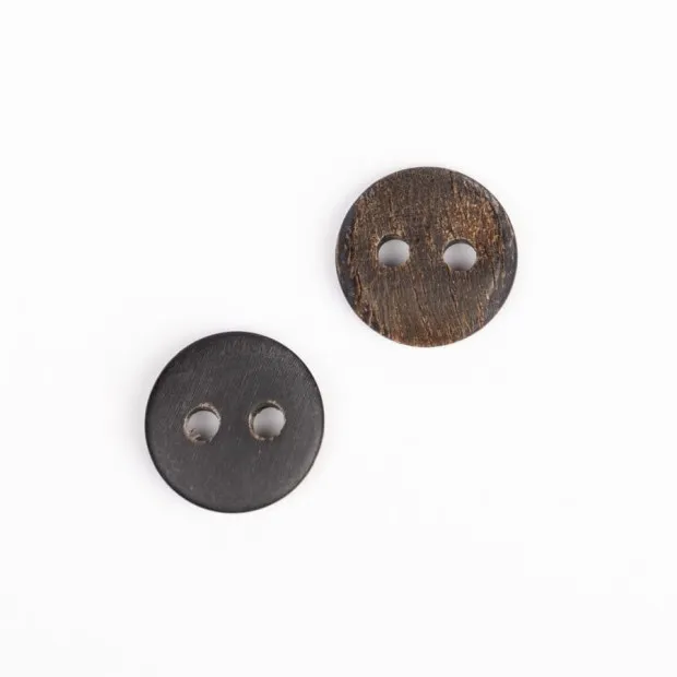 535_1 DROPS BUFFALO HORN BUTTON 20MM 535 - Image 1